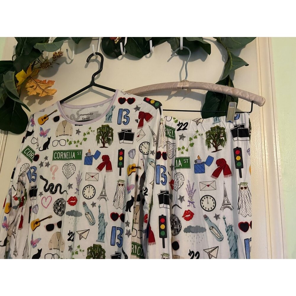 Swiftie Street Graphic Printed 2 Piece Pajama Lounging Set Sheshow Sz Small BAM - Picture 1 of 13